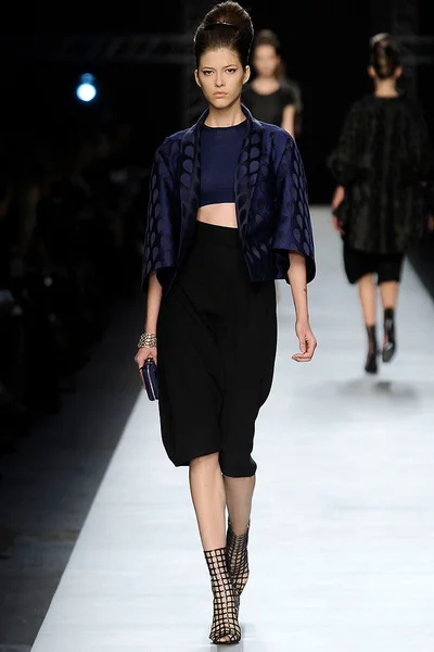 Look 2